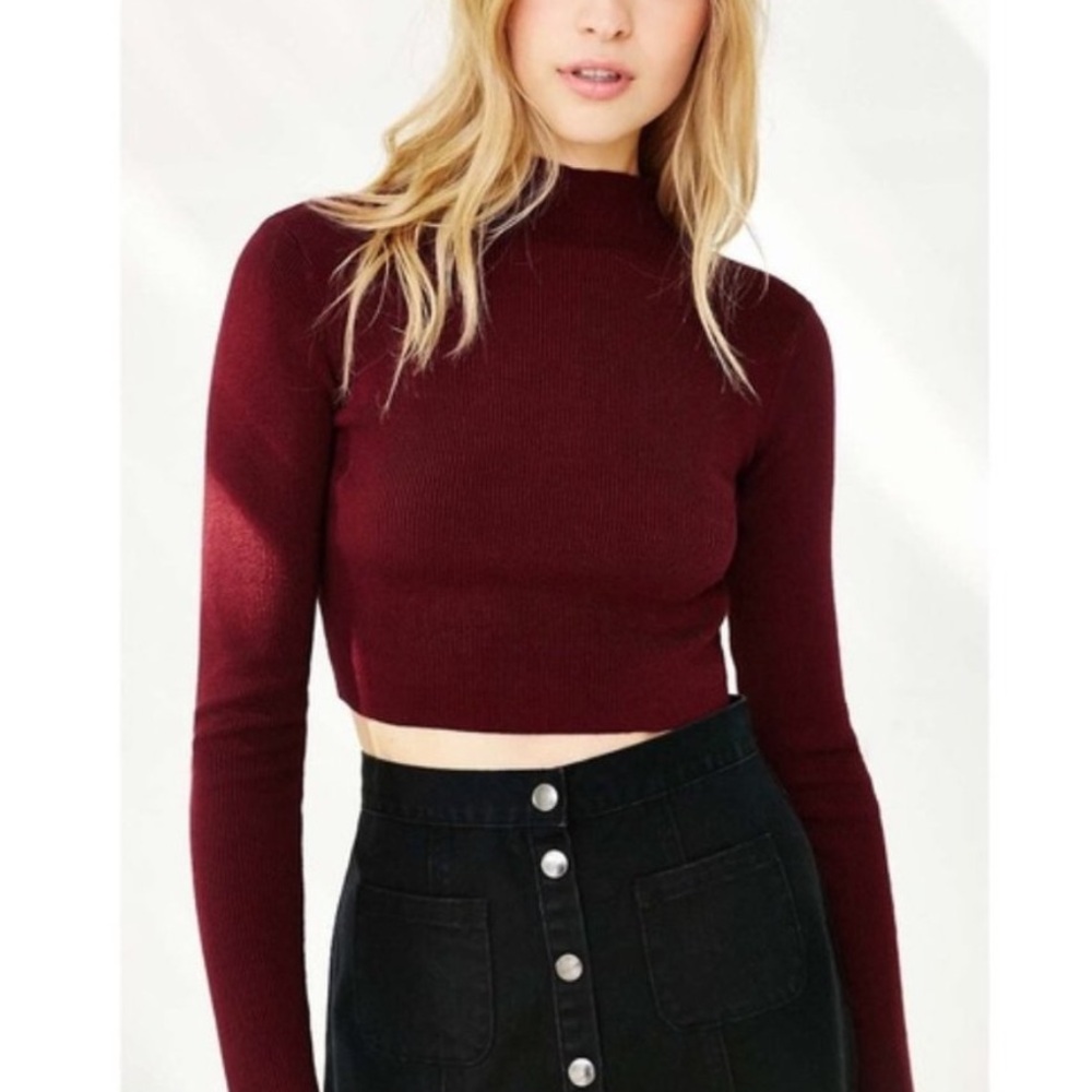 UNIF x Urban Outfitters Long Sleeve Mock Neck Crop Top